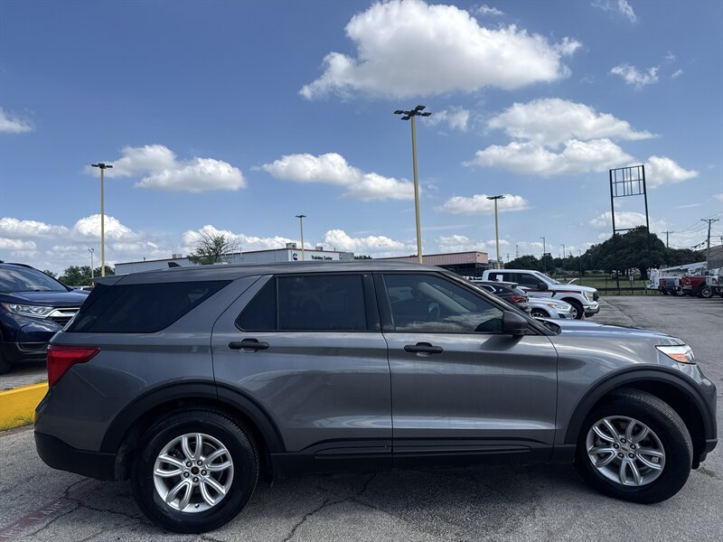 2021 Ford Explorer - Photo 4 - Arlington, TX 76011