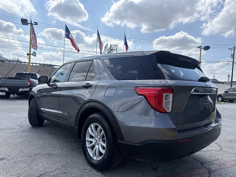 2021 Ford Explorer - Photo 8 - Arlington, TX 76011