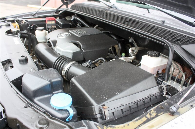 2013 Nissan Titan SV - Photo 33 - Arlington, TX 76011