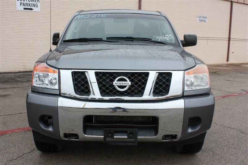 2013 Nissan Titan SV - Photo 2 - Arlington, TX 76011