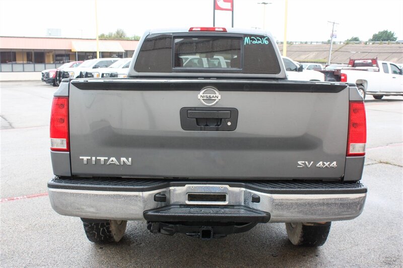 2013 Nissan Titan SV - Photo 6 - Arlington, TX 76011