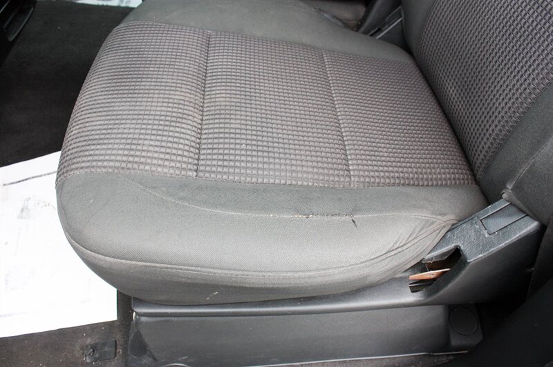 2013 Nissan Titan SV - Photo 14 - Arlington, TX 76011