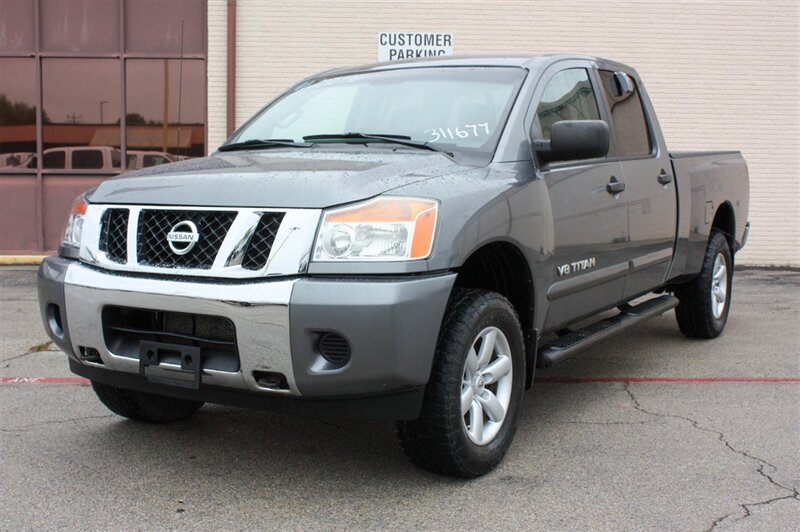 2013 Nissan Titan SV   - Photo 1 - Arlington, TX 76011
