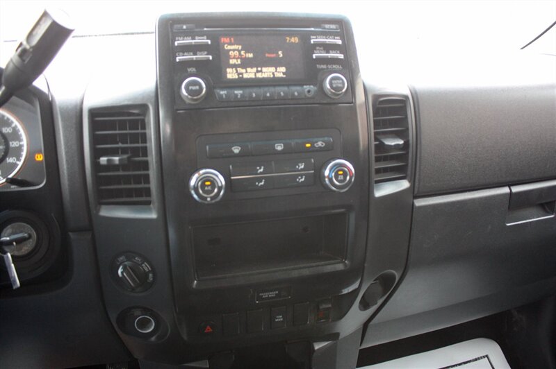 2013 Nissan Titan SV - Photo 30 - Arlington, TX 76011