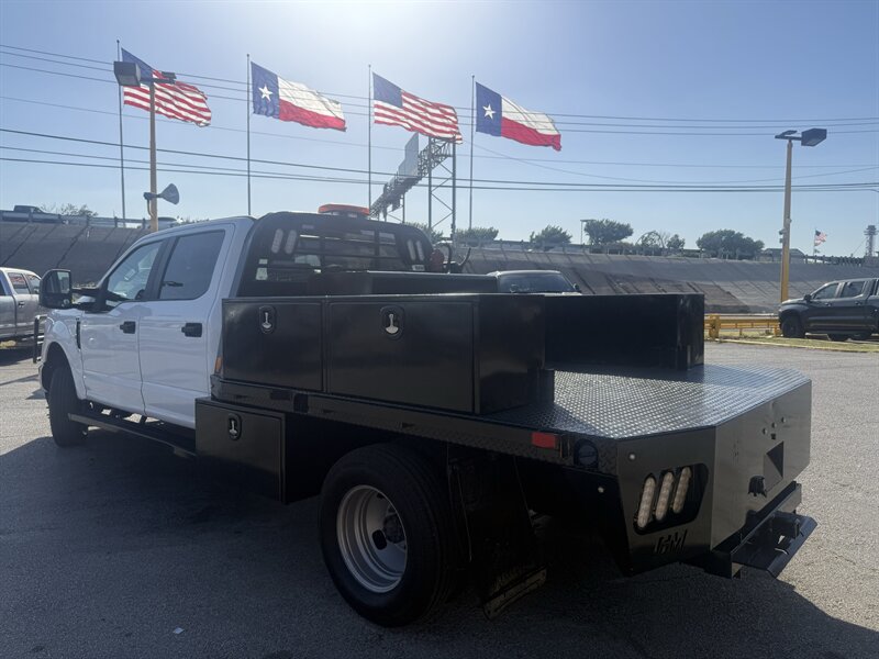 2021 Ford F-350 Super Duty XL - Photo 7 - Arlington, TX 76011