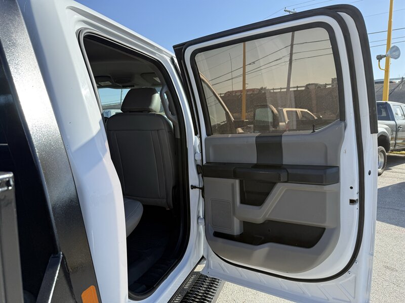 2021 Ford F-350 Super Duty XL - Photo 18 - Arlington, TX 76011
