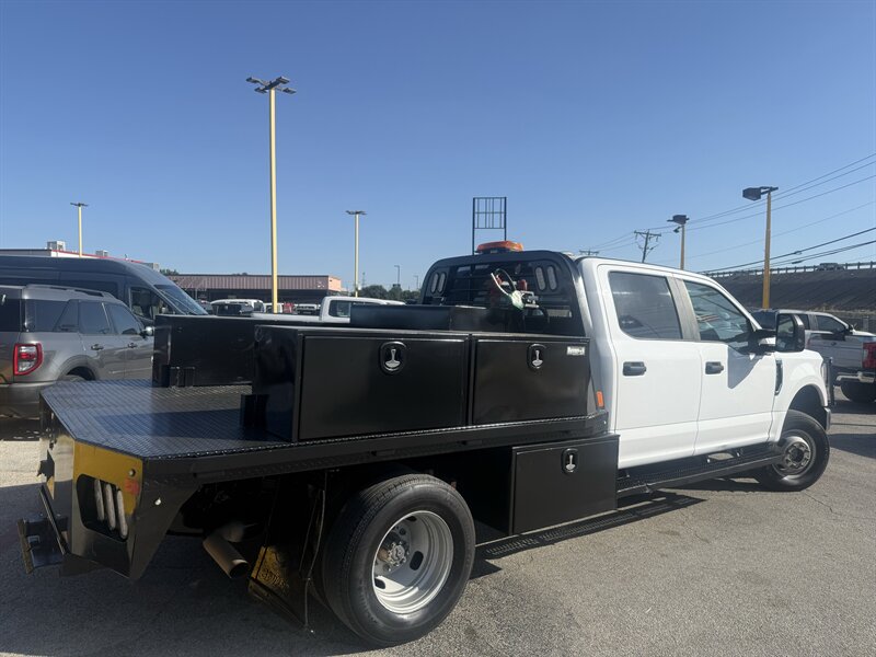 2021 Ford F-350 Super Duty XL - Photo 5 - Arlington, TX 76011