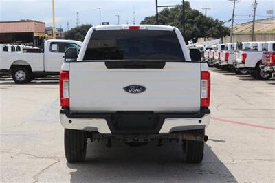 2017 Ford F-250 XL   - Photo 8 - Arlington, TX 76011