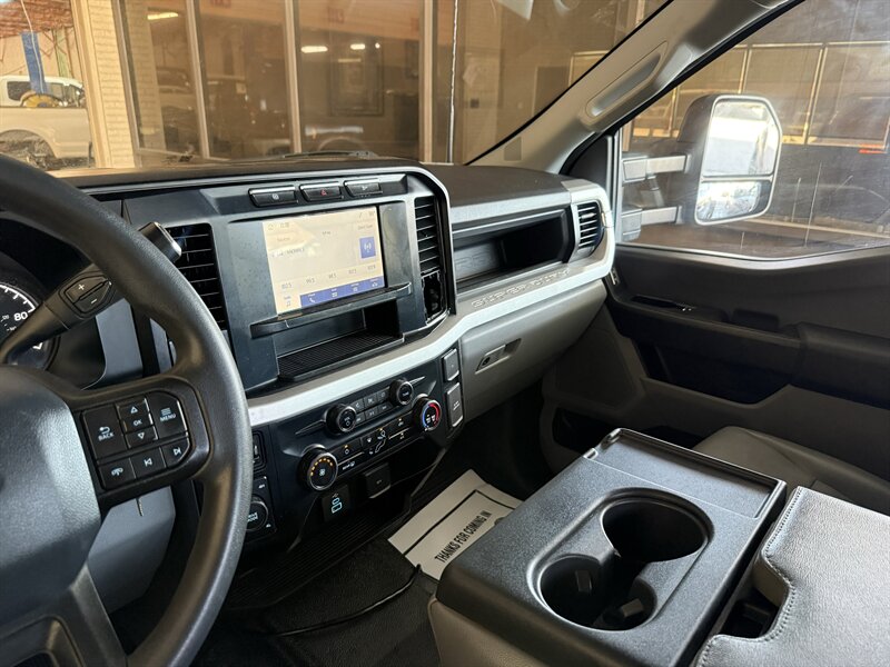 2024 Ford F-550 Super Duty - Photo 26 - Arlington, TX 76011