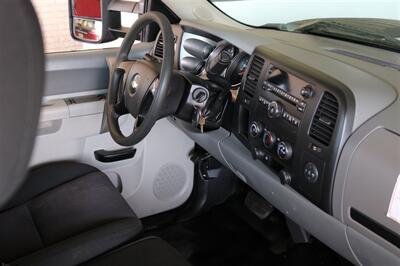 2013 Chevrolet Silverado 3500HD CC Work Truck   - Photo 33 - Arlington, TX 76011