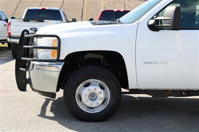 2013 Chevrolet Silverado 3500HD CC Work Truck   - Photo 15 - Arlington, TX 76011