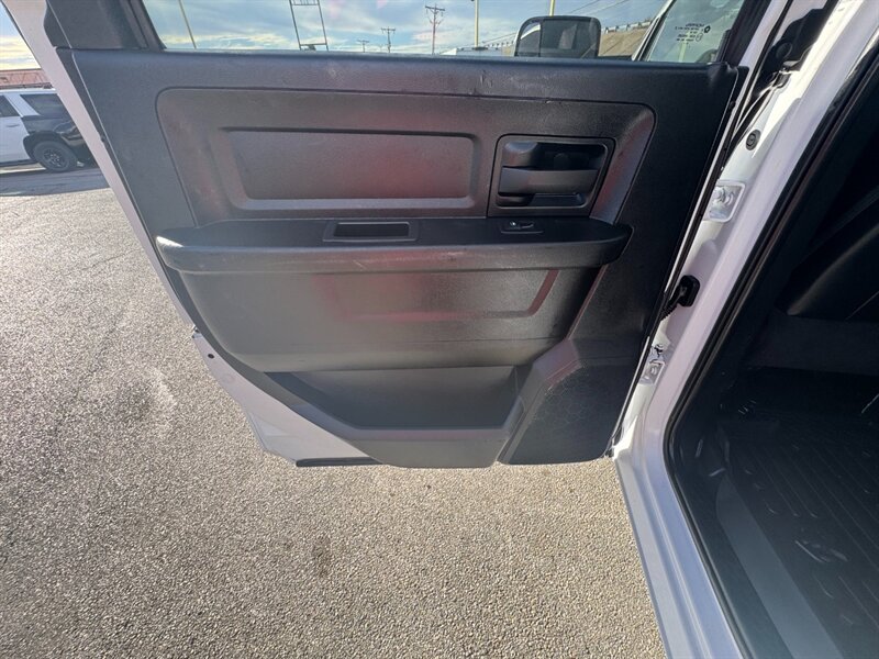 2022 RAM 3500 Tradesman - Photo 11 - Arlington, TX 76011