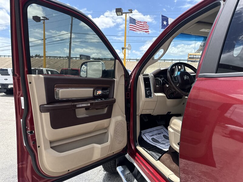 2013 RAM 3500 Laramie - Photo 13 - Arlington, TX 76011