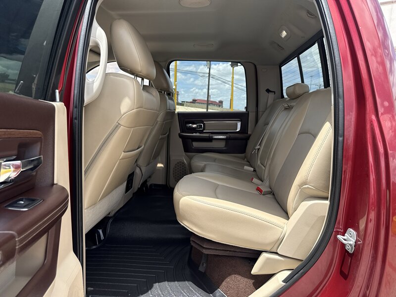 2013 RAM 3500 Laramie - Photo 16 - Arlington, TX 76011