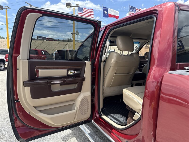 2013 RAM 3500 Laramie - Photo 15 - Arlington, TX 76011