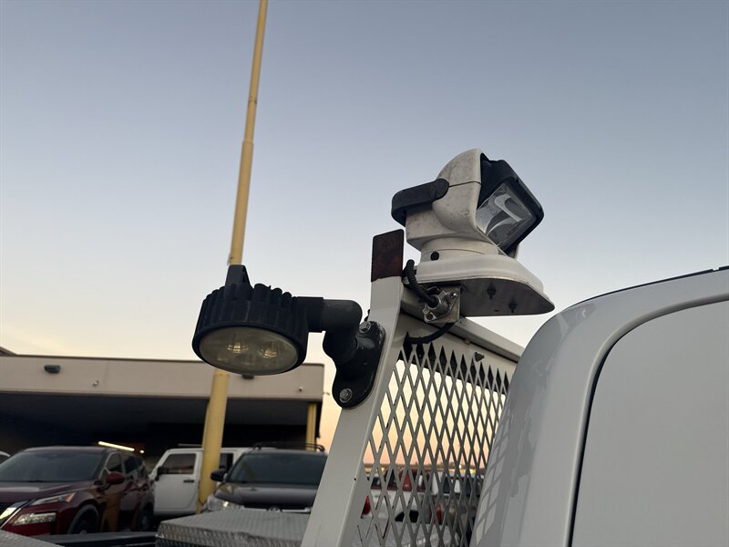 2017 Ford F-250 XL - Photo 12 - Arlington, TX 76011