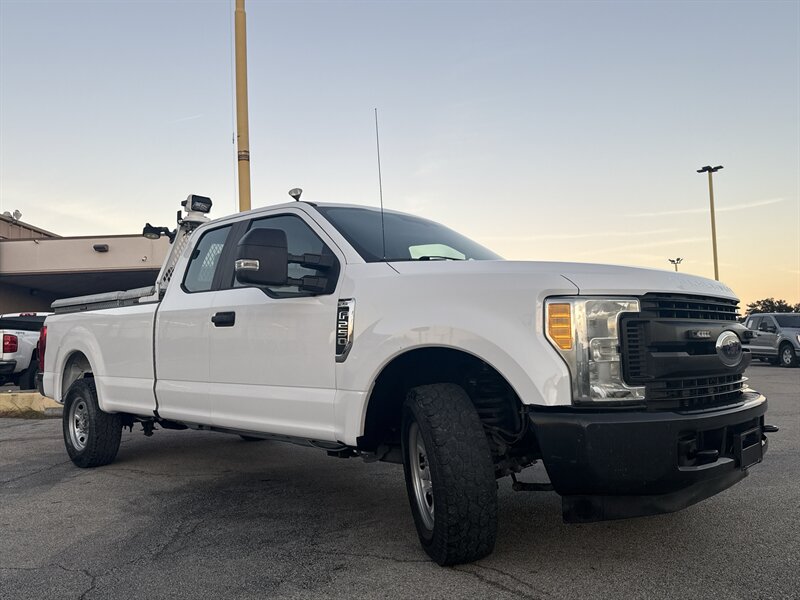 2017 Ford F-250 XL - Photo 3 - Arlington, TX 76011