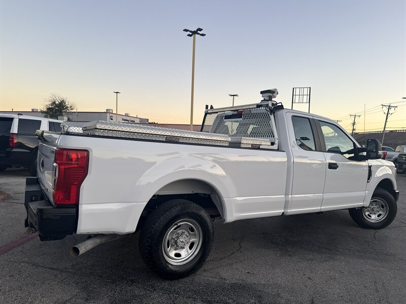 2017 Ford F-250 XL - Photo 5 - Arlington, TX 76011