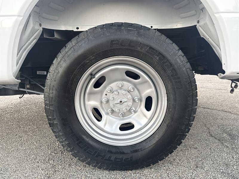 2017 Ford F-250 XL - Photo 10 - Arlington, TX 76011