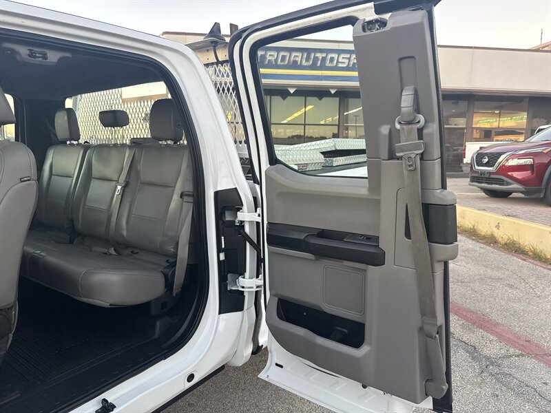 2017 Ford F-250 XL - Photo 15 - Arlington, TX 76011