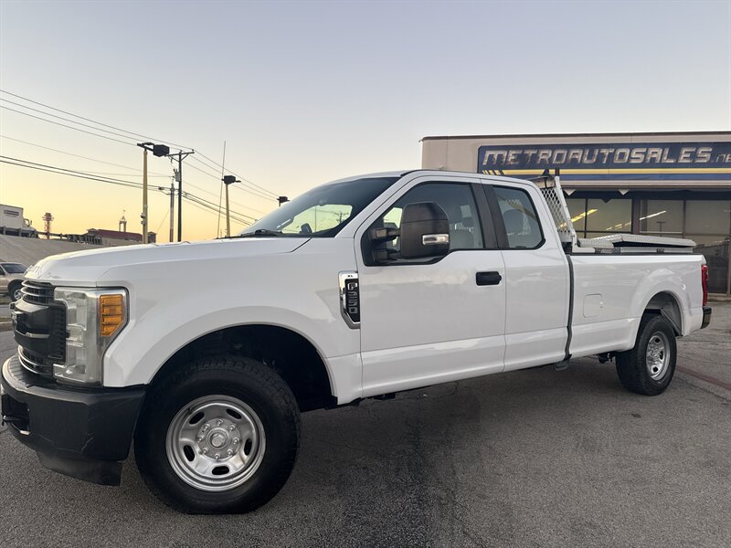 2017 Ford F-250 XL - Photo 9 - Arlington, TX 76011