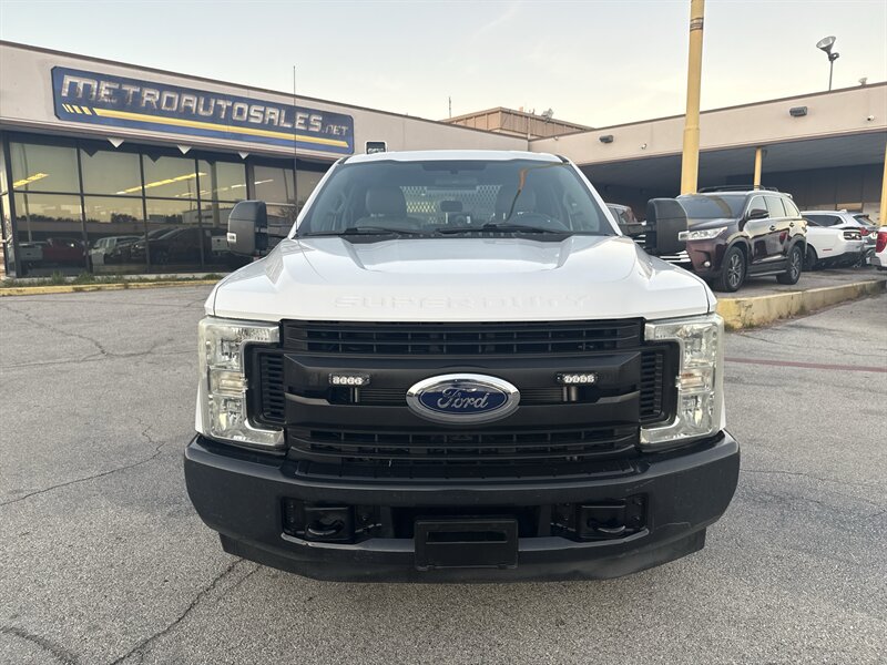 2017 Ford F-250 XL - Photo 2 - Arlington, TX 76011