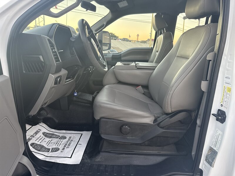 2017 Ford F-250 XL - Photo 14 - Arlington, TX 76011