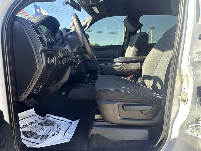 2023 RAM 2500 Tradesman   - Photo 14 - Arlington, TX 76011