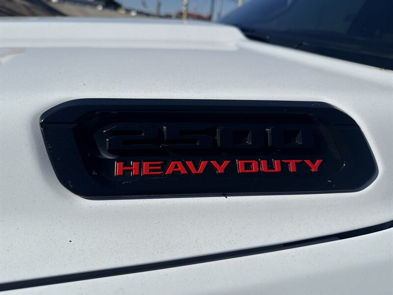 2023 RAM 2500 Tradesman   - Photo 12 - Arlington, TX 76011