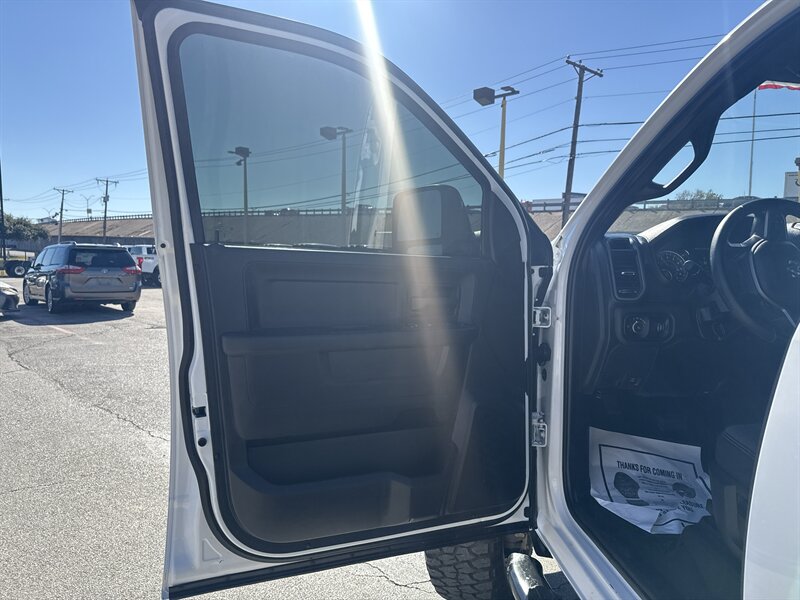 2023 RAM 2500 Tradesman   - Photo 13 - Arlington, TX 76011