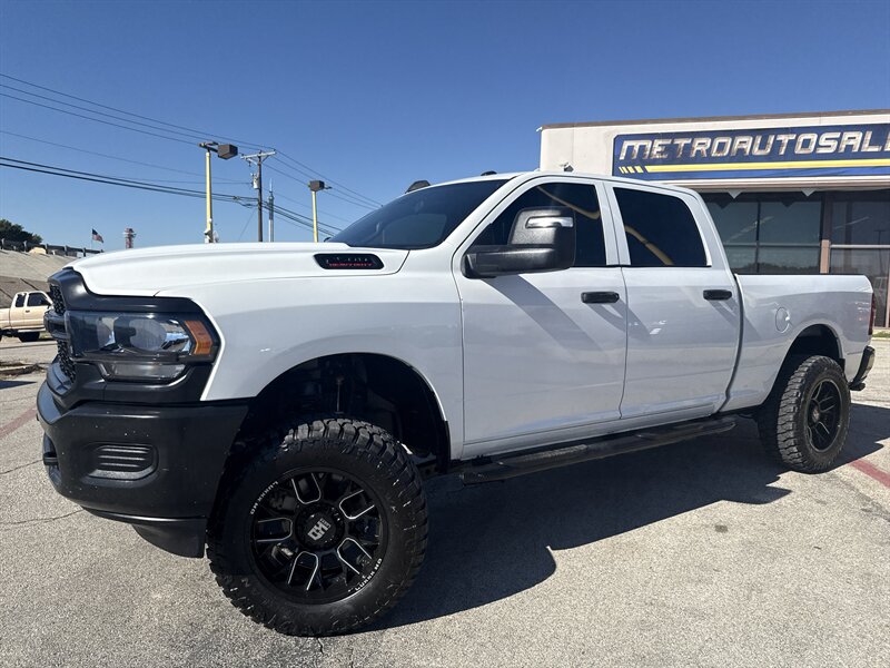 2023 RAM 2500 Tradesman   - Photo 9 - Arlington, TX 76011