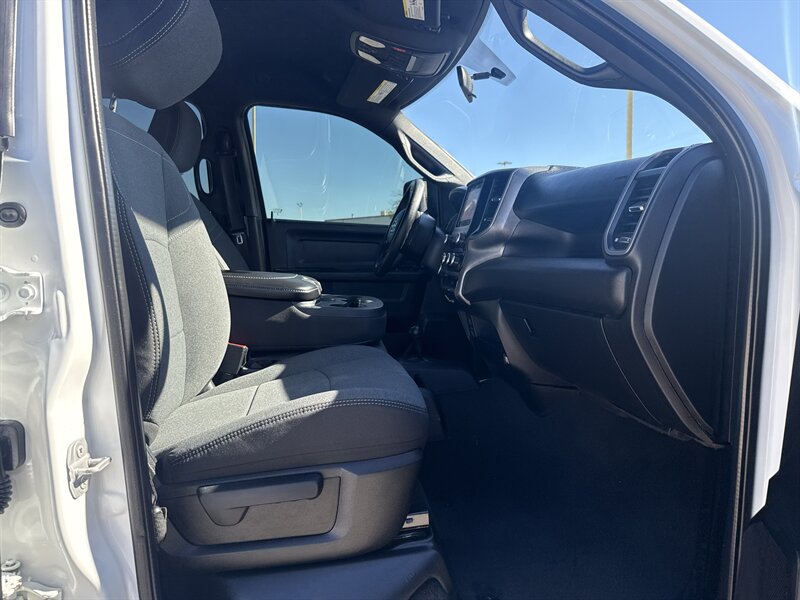 2023 RAM 2500 Tradesman   - Photo 18 - Arlington, TX 76011