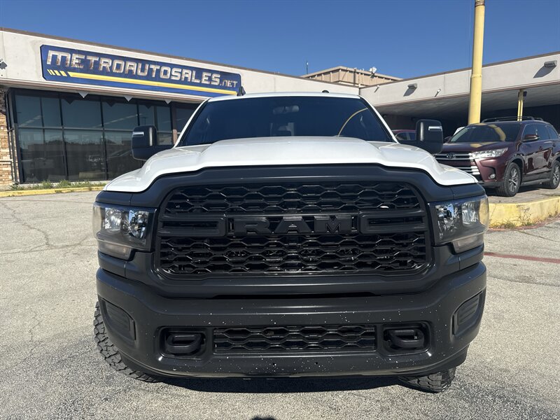 2023 RAM 2500 Tradesman   - Photo 2 - Arlington, TX 76011
