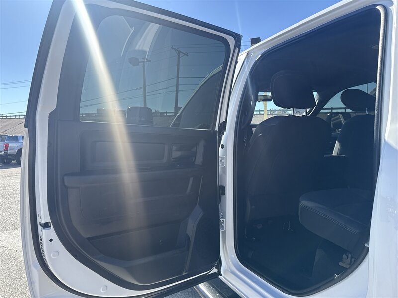 2023 RAM 2500 Tradesman   - Photo 15 - Arlington, TX 76011