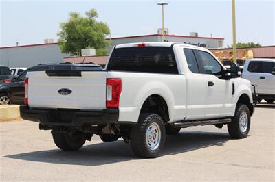 2018 Ford F-250 XL   - Photo 9 - Arlington, TX 76011