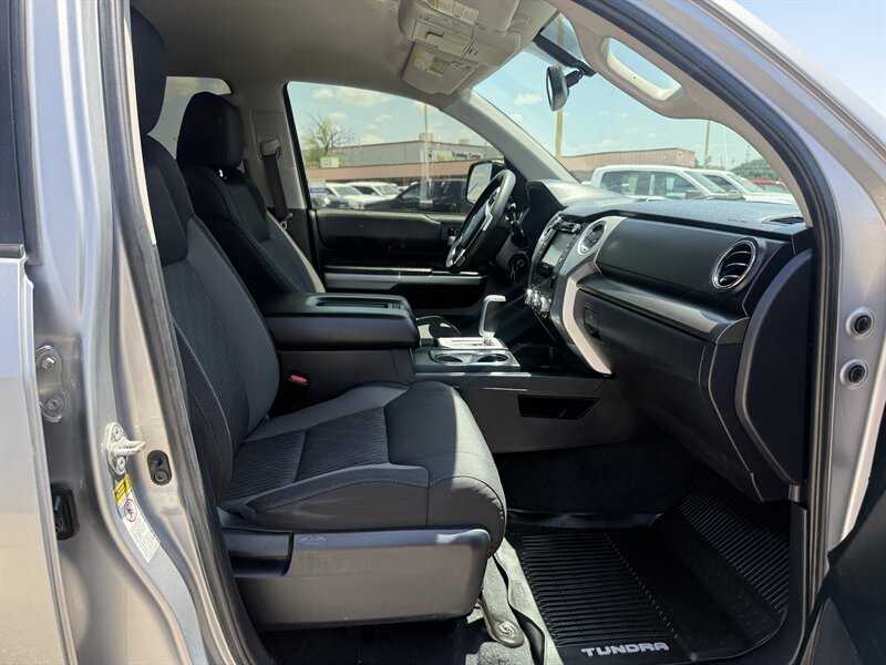 2017 Toyota Tundra SR5 - Photo 20 - Arlington, TX 76011