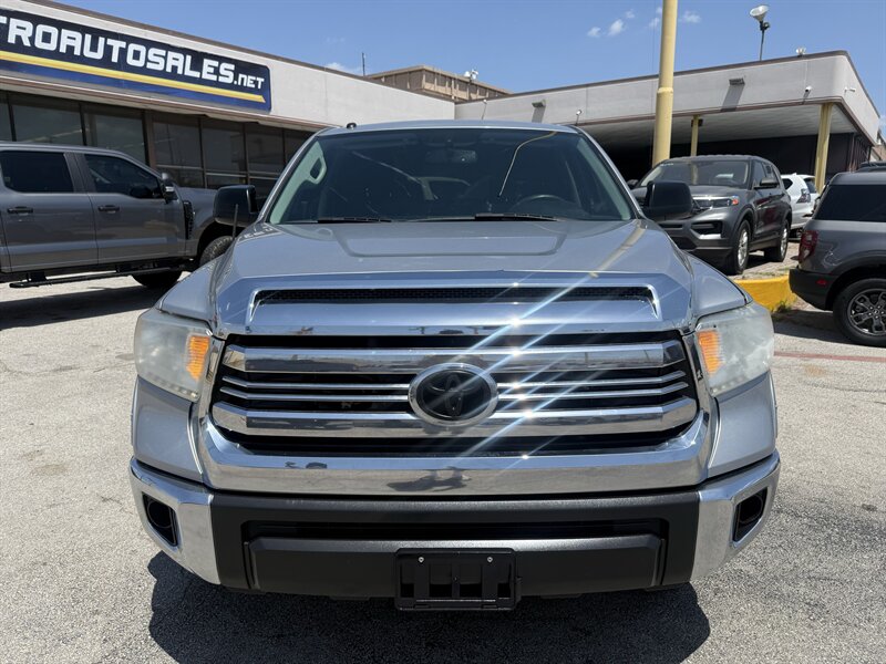 2017 Toyota Tundra SR5 - Photo 2 - Arlington, TX 76011