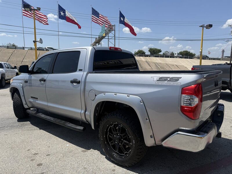 2017 Toyota Tundra SR5 - Photo 7 - Arlington, TX 76011