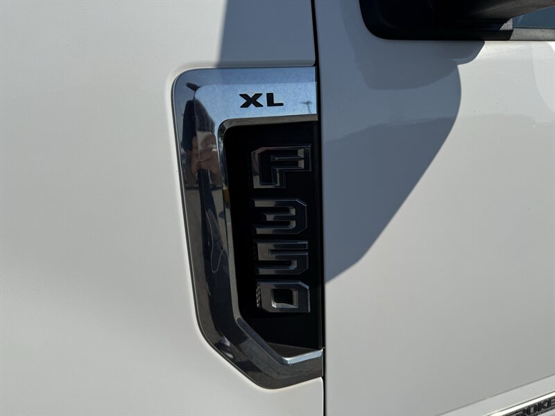 2017 Ford F-350 Super Duty XL - Photo 12 - Arlington, TX 76011