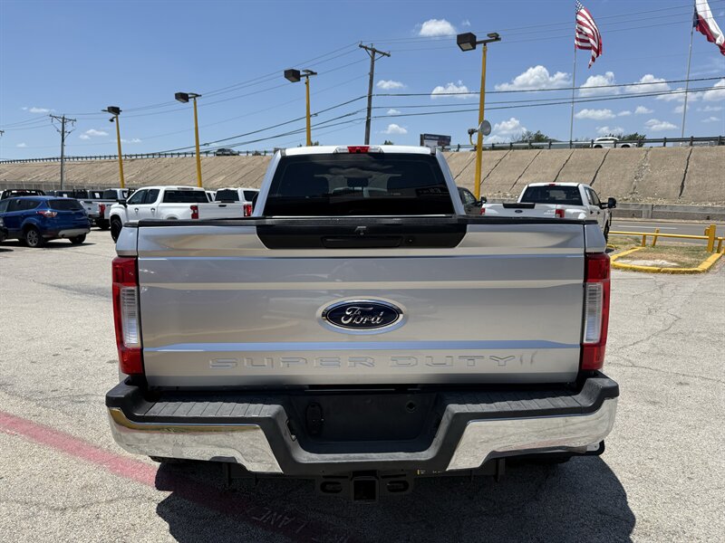 2019 Ford F-350 STX - Photo 6 - Arlington, TX 76011