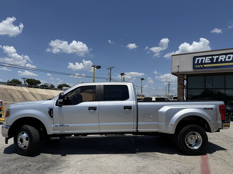 2019 Ford F-350 STX - Photo 8 - Arlington, TX 76011