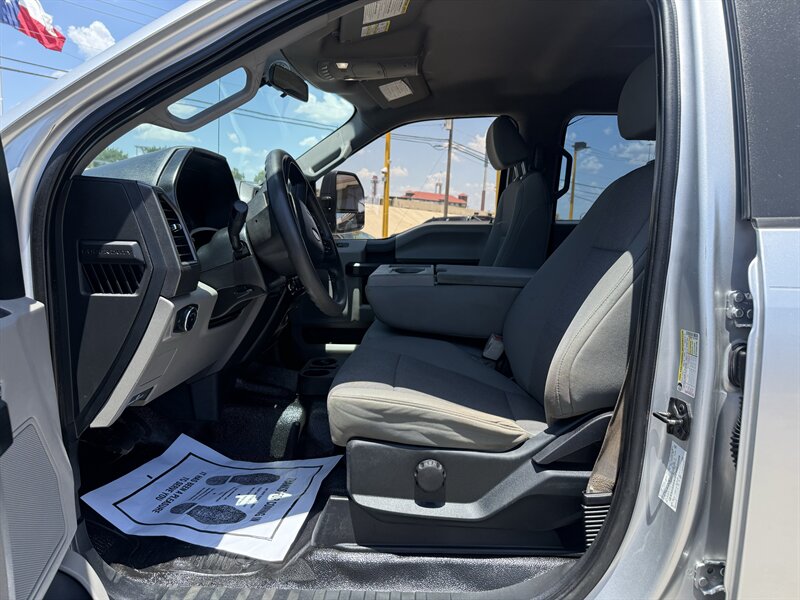 2019 Ford F-350 STX - Photo 15 - Arlington, TX 76011