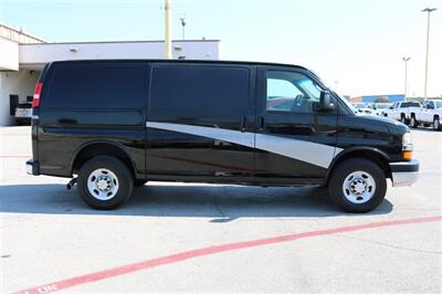 2015 Chevrolet Express 2500   - Photo 12 - Arlington, TX 76011