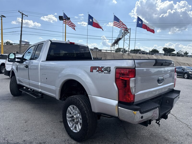 2019 Ford F-250 Super Duty XLT - Photo 8 - Arlington, TX 76011
