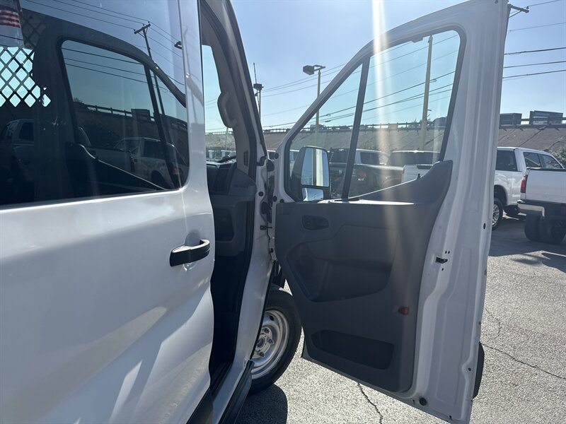 2016 Ford Transit 350 - Photo 17 - Arlington, TX 76011