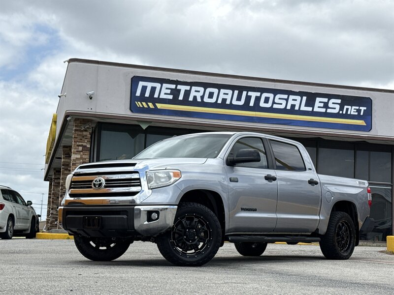2016 Toyota Tundra SR5  