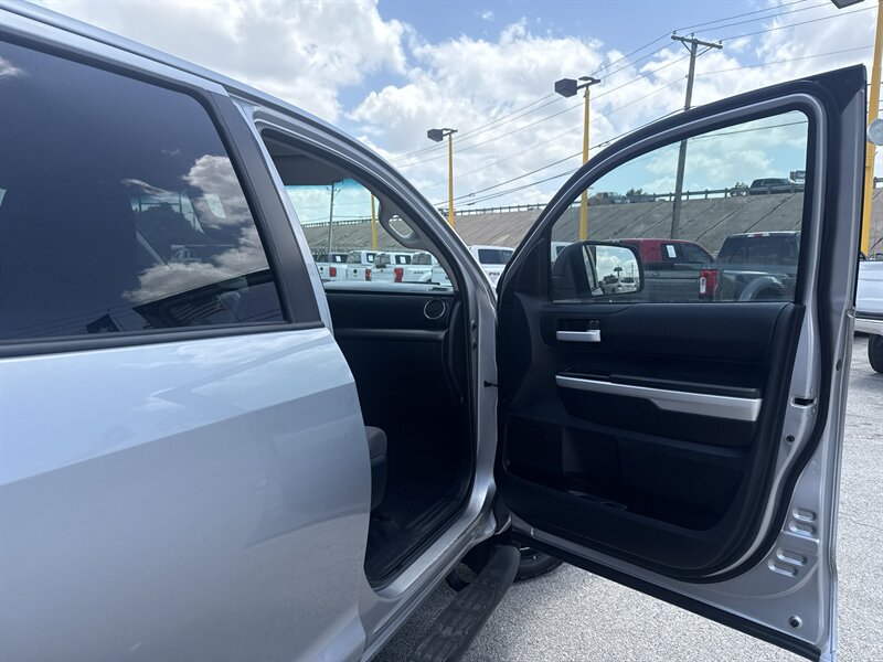 2016 Toyota Tundra SR5 - Photo 18 - Arlington, TX 76011