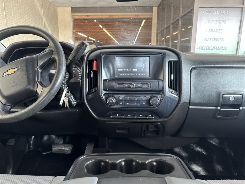 2018 Chevrolet Silverado 3500HD CC Work Truck - Photo 24 - Arlington, TX 76011