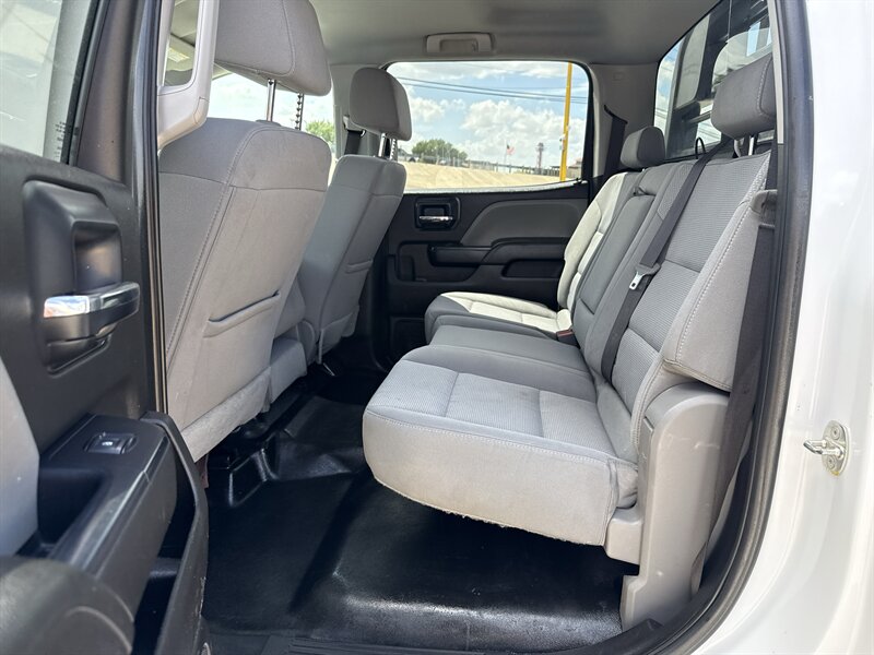 2018 Chevrolet Silverado 3500HD CC Work Truck - Photo 16 - Arlington, TX 76011