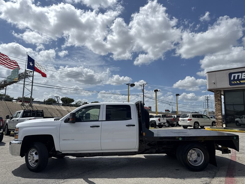 2018 Chevrolet Silverado 3500HD CC Work Truck - Photo 8 - Arlington, TX 76011
